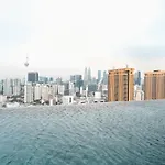 Twin Tower View 2Br Suite With Balcony Next To Lalaport Bbcc Shopping Mall 3-Mins To Lrt Station