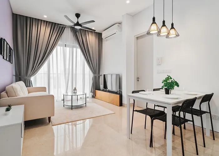 Twin Tower View 2Br Suite With Balcony Next To Lalaport Bbcc Shopping Mall 3-Mins To Lrt Station