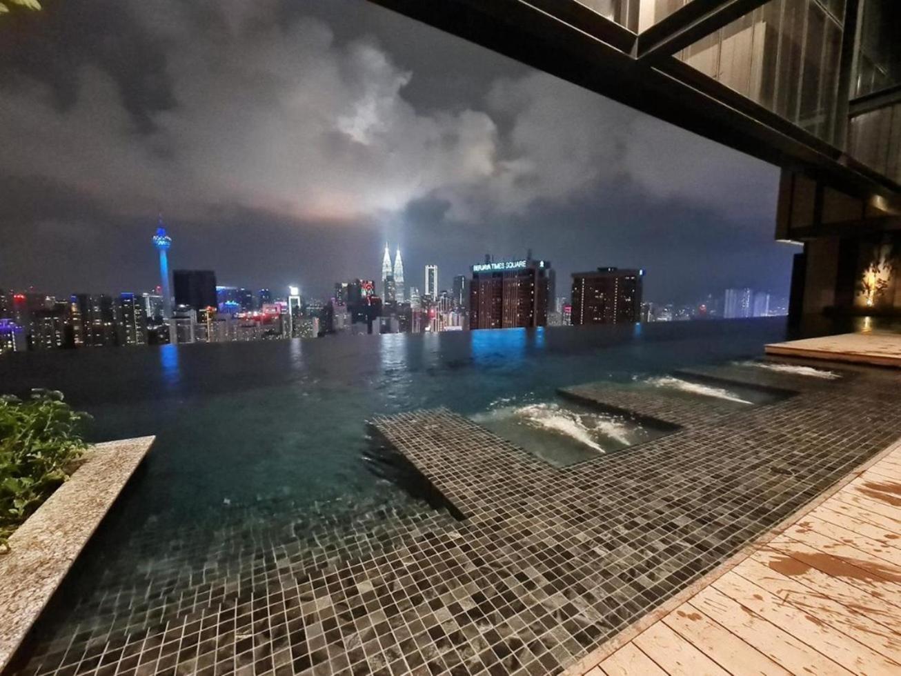 Twin Tower View 2br With Balcony Next To Lalaport Bbcc Shopping Mall 3-mins To Lrt Station Kuala Lumpur