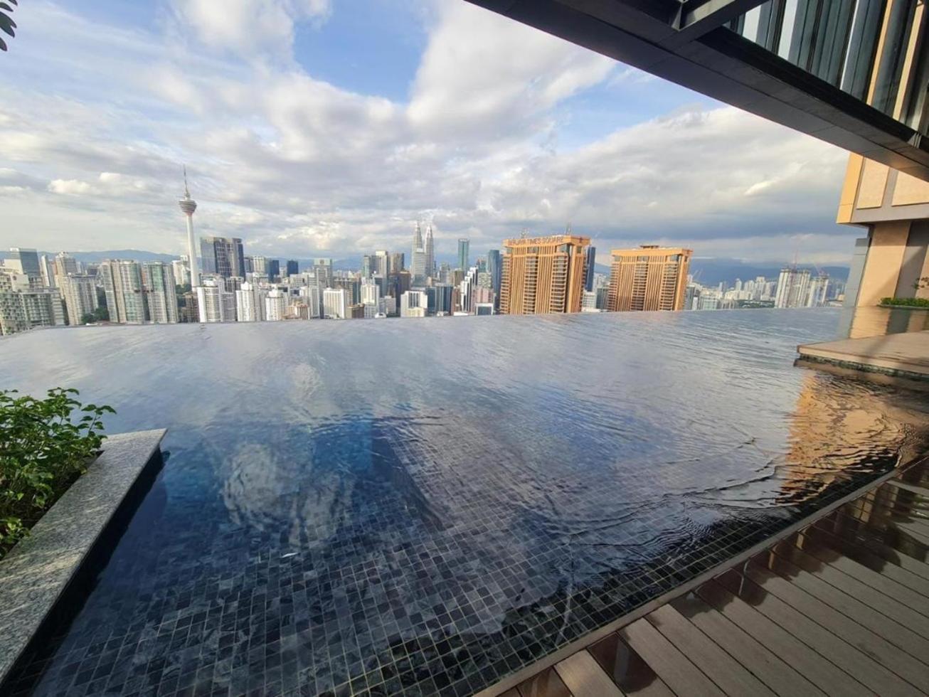Pangsapuri Twin Tower View 2br With Balcony Next To Lalaport Bbcc Shopping Mall 3-mins To Lrt Station *